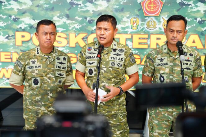 
TNI All-Out di Sumatra: Ribuan Personel, Puluhan Alutsista, dan Jembatan Darurat Dikerahkan