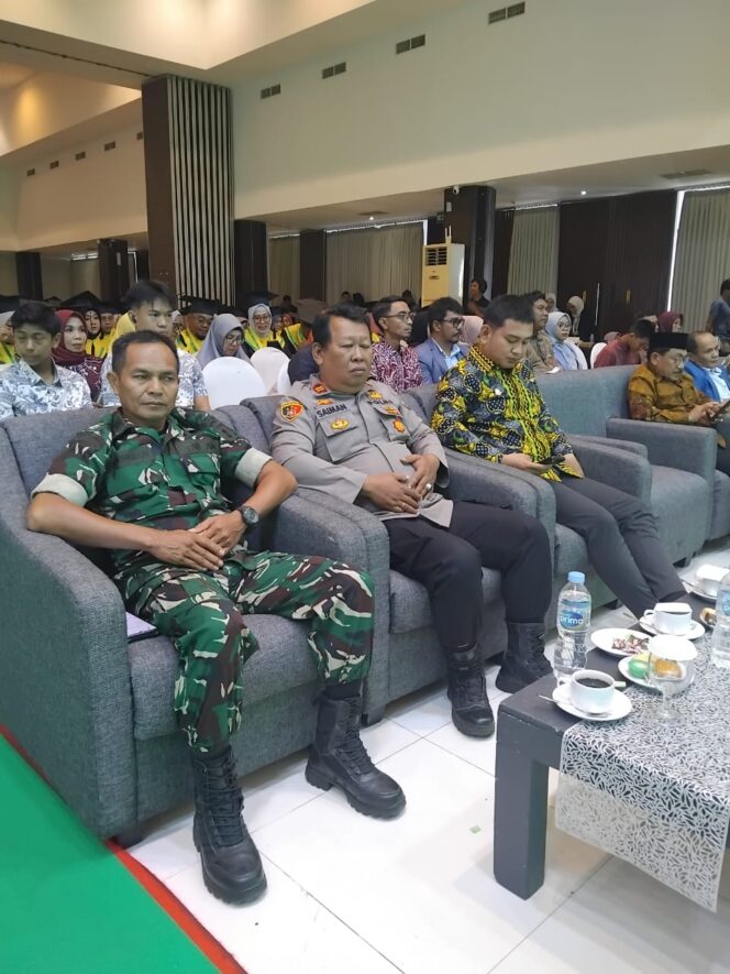 
					Kasi Humas Polres Banggai Hadiri Wisuda ke-23 Universitas Muhammadiyah Luwuk