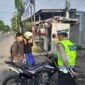 Satlantas Polres Probolinggo Intensifkan Poros Pagi, Edukasi Pelanggar Lalu Lintas Secara Humanis