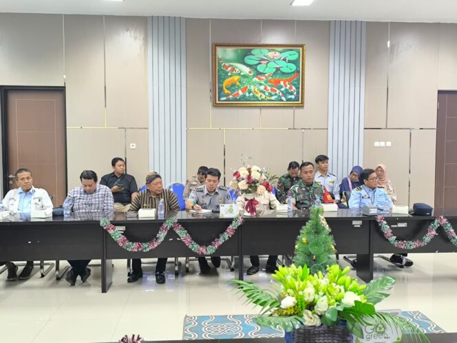 
					Kodim 0820/Probolinggo Perkuat Sinergi Lintas Sektor, Siapkan Angkutan Laut Aman Jelang Nataru 2025/2026