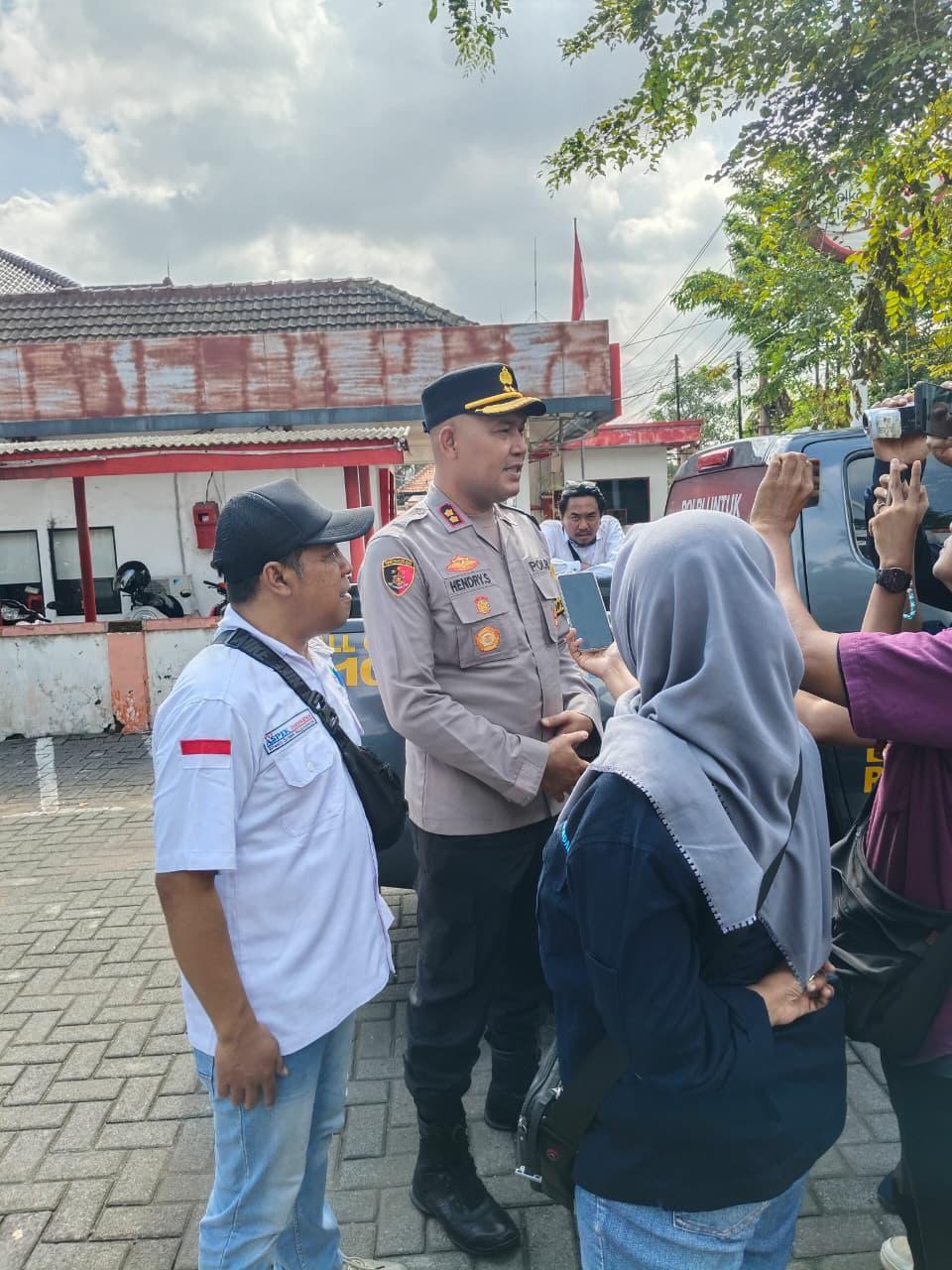 Polisi Kawal Ketat Rapat Pleno UMK Kendal 2026 hingga Malam Hari, Situasi Kondusif