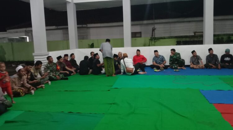 Danramil 0820/02 Wonoasih menghadiri Kegiatan Selamatan Desa dan Tasyakuran Akhir Tahun 2025