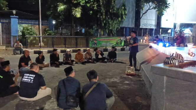 
					Dari Lilin hingga Doa Bersama, Aktivis Probolinggo Ingatkan Negara soal Darurat Ekologi