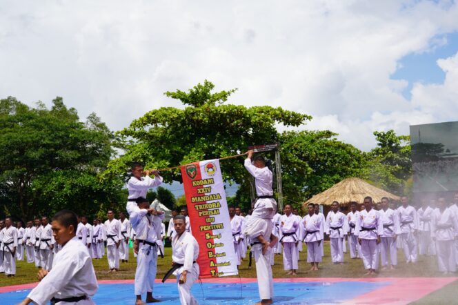 
					1.683 Prajurit Kodam XXIV/MT Raih Sabuk Hitam, Pecahkan Rekor MURI