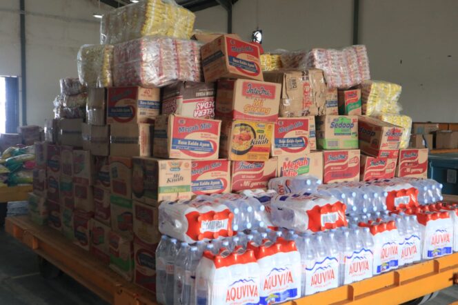 
Posko Peduli Bencana Lanud Sultan Hasanuddin Salurkan Bantuan Untuk Korban Bencana di Aceh, Sumbar dan Sumut