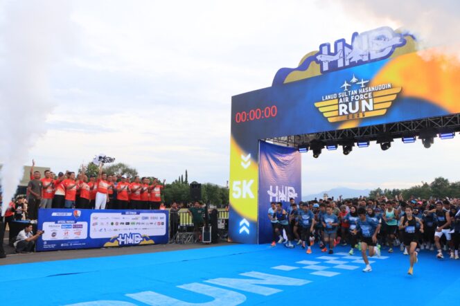 
Ribuan Pelari Meriahkan Lanud Sultan Hasanuddin Air Force Run 2025