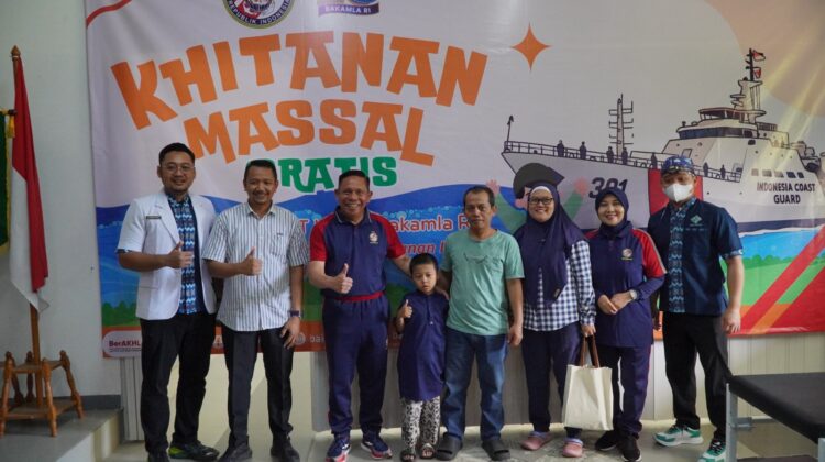 Bakamla RI Gelar Khitanan Massal Sambut HUT ke-20