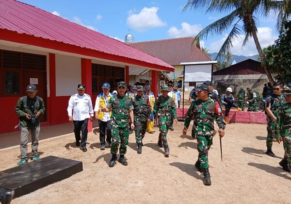 Kasum TNI Tinjau Pembangunan Hunian Sementara di Desa Napa Tapanuli Selatan