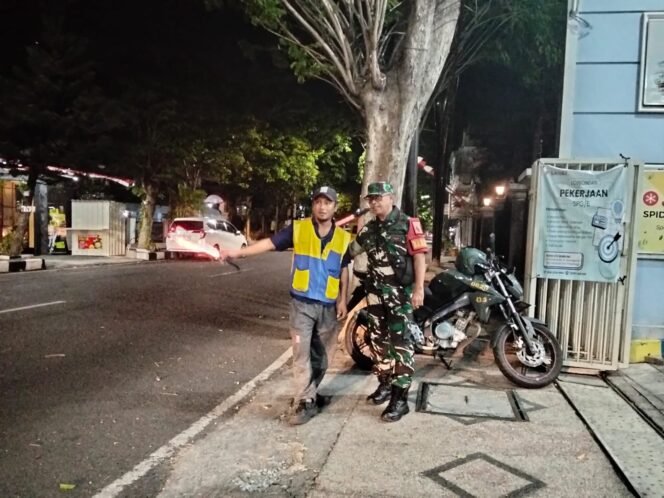 
					TNI Ajak Warga Jaga Keamanan Lingkungan Lewat Komsos di Kanigaran