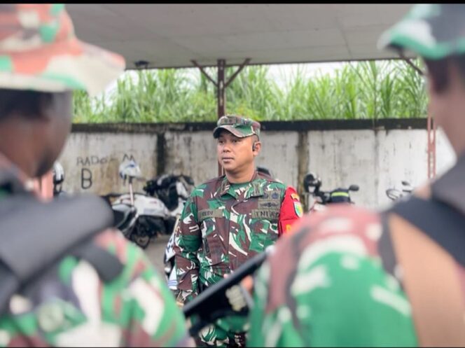 
Aparat Gabungan TNI-Polri Laksanakan Sweeping Pasca Perang Suku di Kwamki Narama