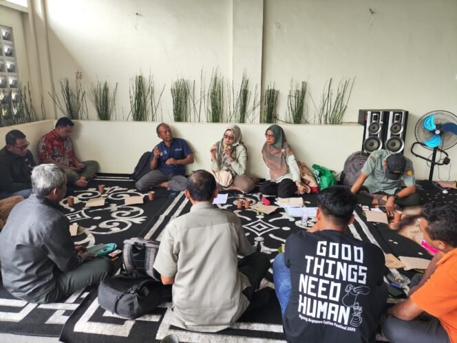 
Menuju Pengakuan Nasional, Kopi Arabika Probolinggo Dimatangkan Lewat Penguatan MPIG