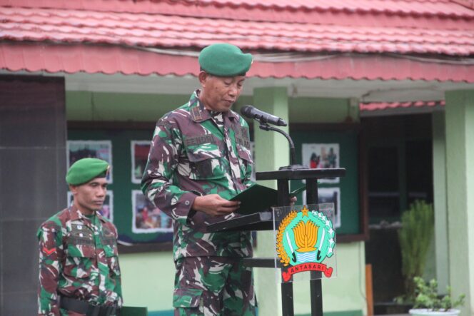 
Kapten Inf Fendri Riyanto Pimpin Upacara Bendera Rutin di Kodim 1008/Tabalong
