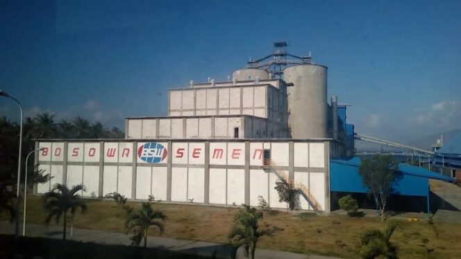 
Ketergantungan Industri Semen pada Tambang Dinilai Rawan Pelanggaran Izin Pengangkutan di Jawa Timur