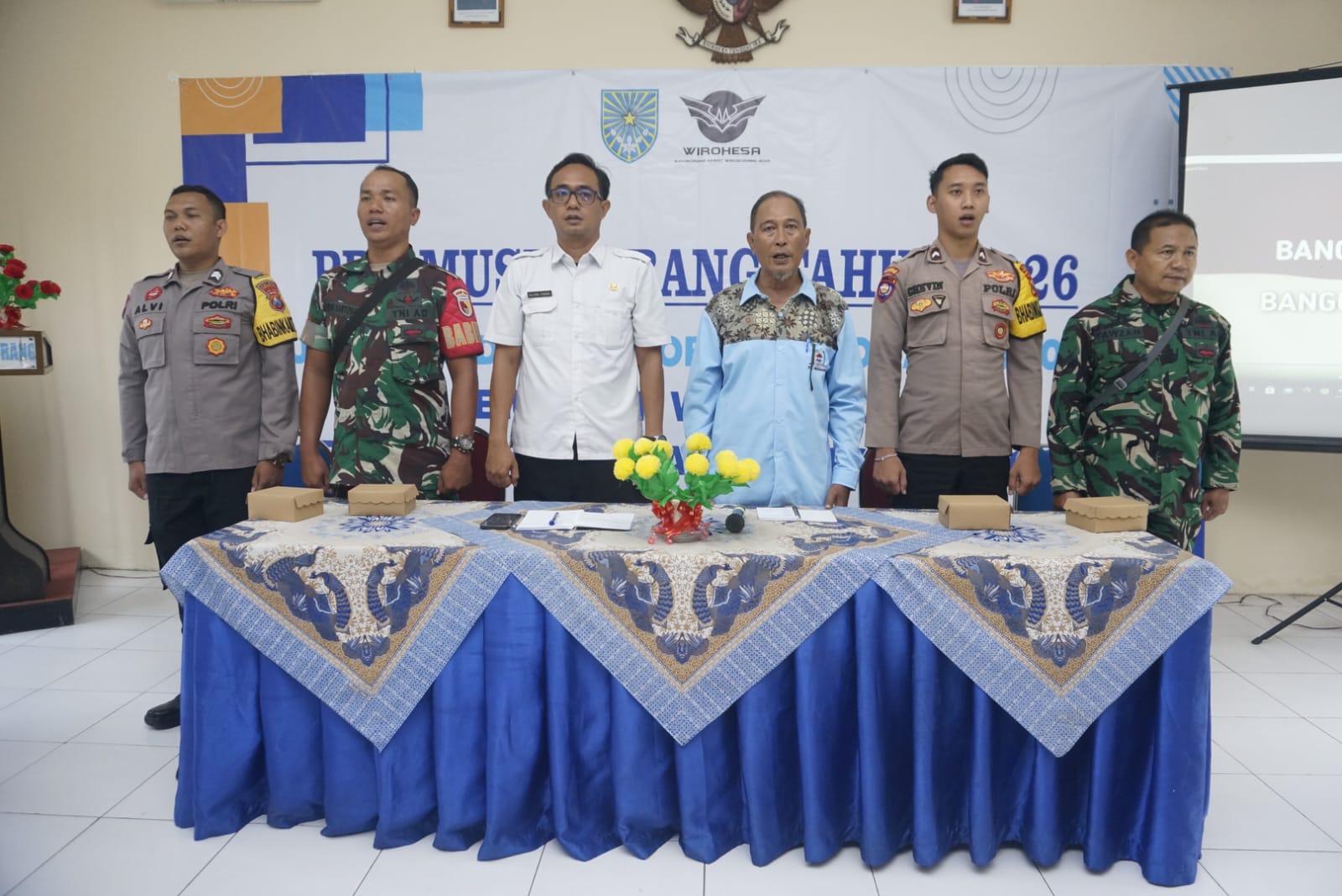 Mendukung Percepatan Pembangunan, Babinsa Kelurahan Wiroborang Menghadiri Kegiatan Pra Musrenbang