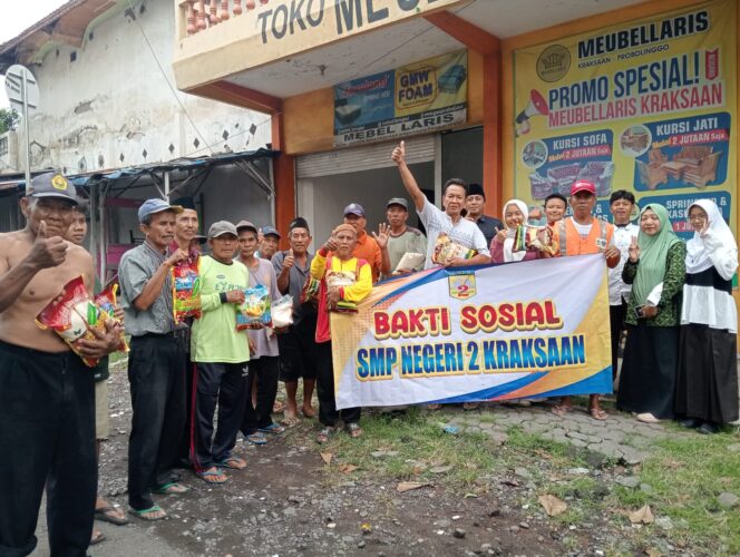 
Dari Sedekah Siswa untuk Masyarakat: Aksi Sosial SMPN 2 Kraksaan di Hari Isra’ Mi’raj