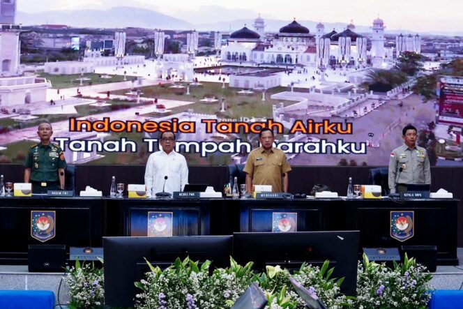 
TNI Dukung Percepatan Pemulihan Pascabencana di Sumbar, Sumut, dan Aceh