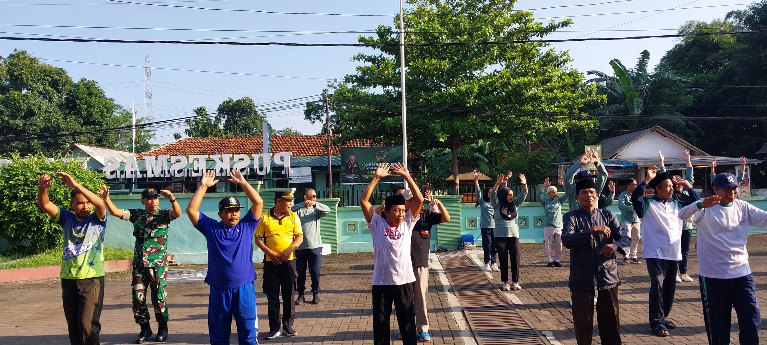 Danramil Maron Pimpin Senam Bersama dan Gerakan Pemberantasan Sarang Nyamuk di Kecamatan Maron