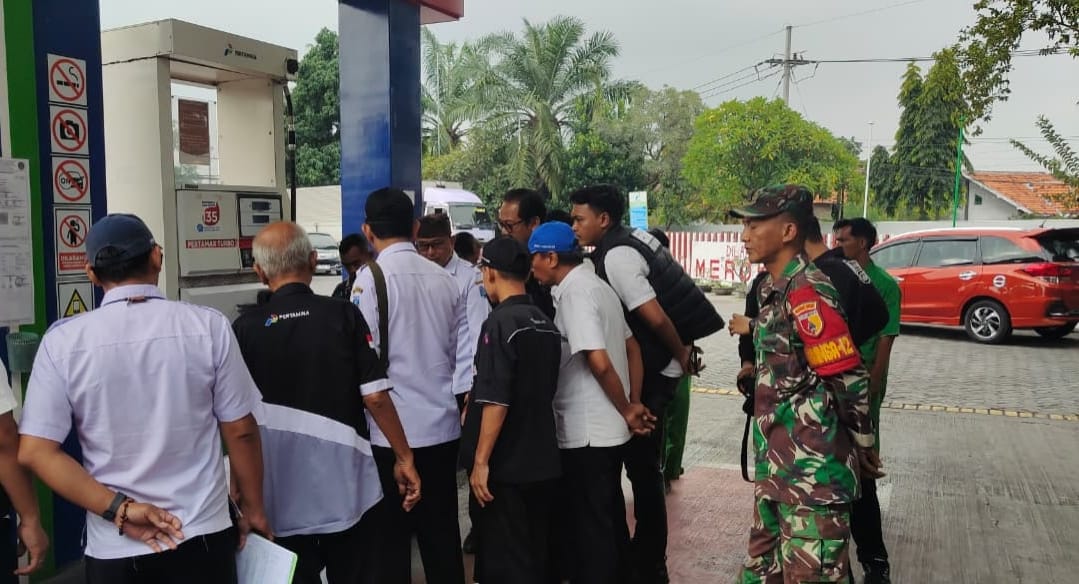 Menjaga Stabilitas Harga Dan Pasokan , Koramil Monitoring Harga Kebutuhan Pokok