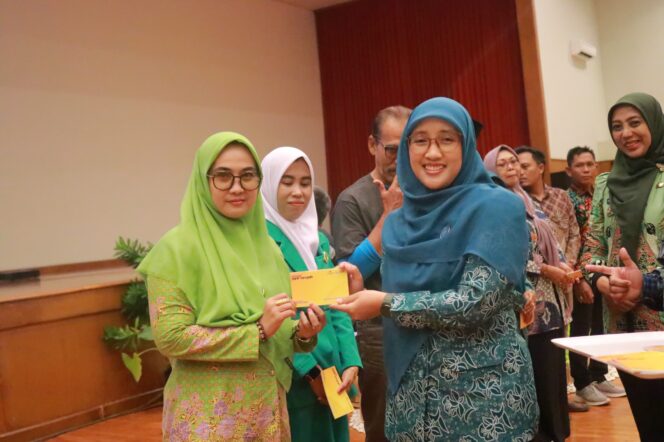 
Kolaborasi Kecamatan Gending–Paiton Energy Dorong Bank Sampah Jadi Pilar Ekonomi Sirkular di Probolinggo