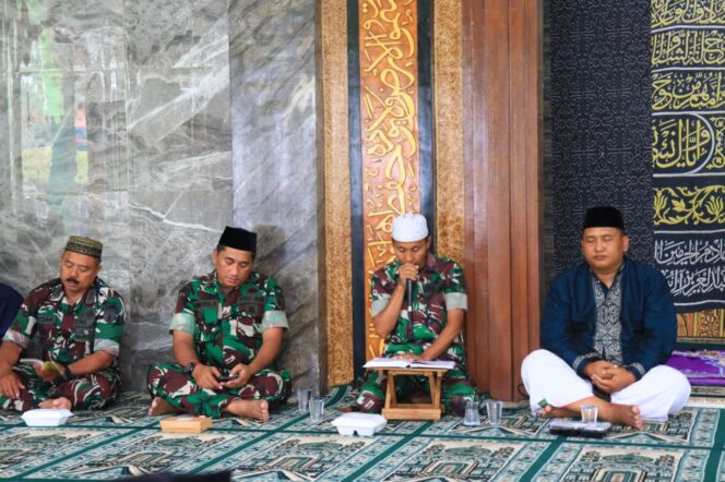 
Meningkatkan Keimanan Dan Rasa Syukur, Kodim 0820/Probolinggo Melaksanakan Yasinan Dan Doa Bersama