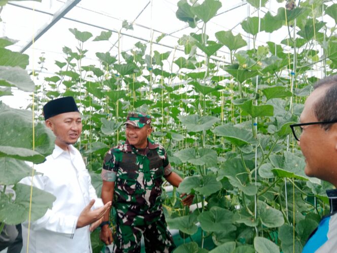 
Serma Ismail Hadiri Peresmian TJSL Green House Cahaya Cendekia Farm di Desa Glagah Pakuniran