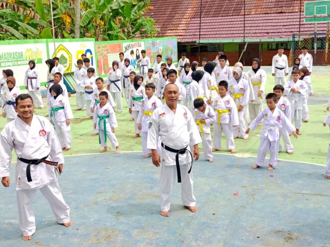 
Serma Abdul Hamid Jadi Tim Penguji UKT Karatedo, Diikuti Peserta dari Empat Kabupaten