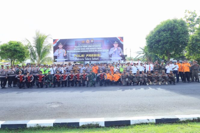 
TNI-Polri Bersinergi, Apel Siaga Kamtibmas Selama Bulan Ramadhan di Kota Tidore