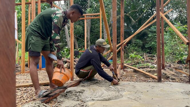 
RTLH Masuk Tahap Pengecoran Lantai, Satgas TMMD Ke-127 Kebutan Pekerjaan