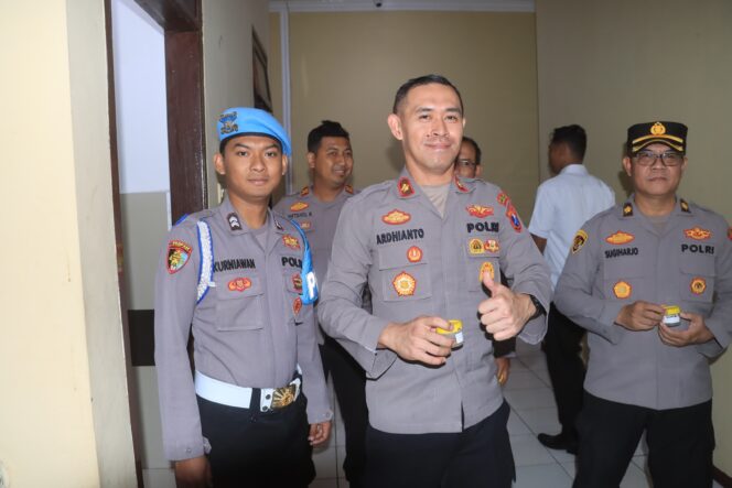 
Tegas Tanpa Toleransi, Kapolres Probolinggo Pastikan Anggota Terlibat Narkoba Diproses Sesuai Aturan
