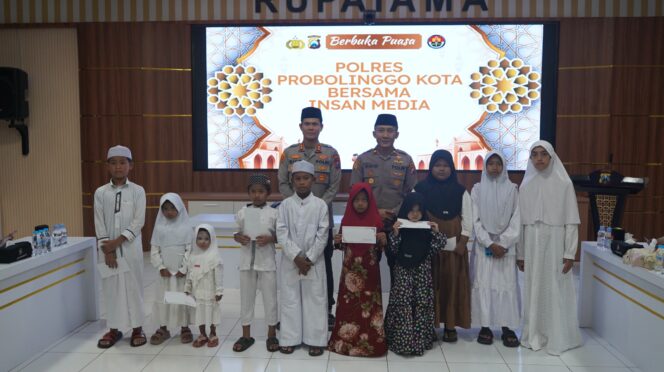 
Polres Probolinggo Kota Buka Puasa Bersama Insan Media