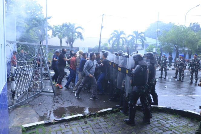 
Lanud Sultan Hasanuddin Gelar Latihan Kesiagaan I TA 2026, Uji Kesiapan Personel dan Sistem Penanggulangan Kontinjensi