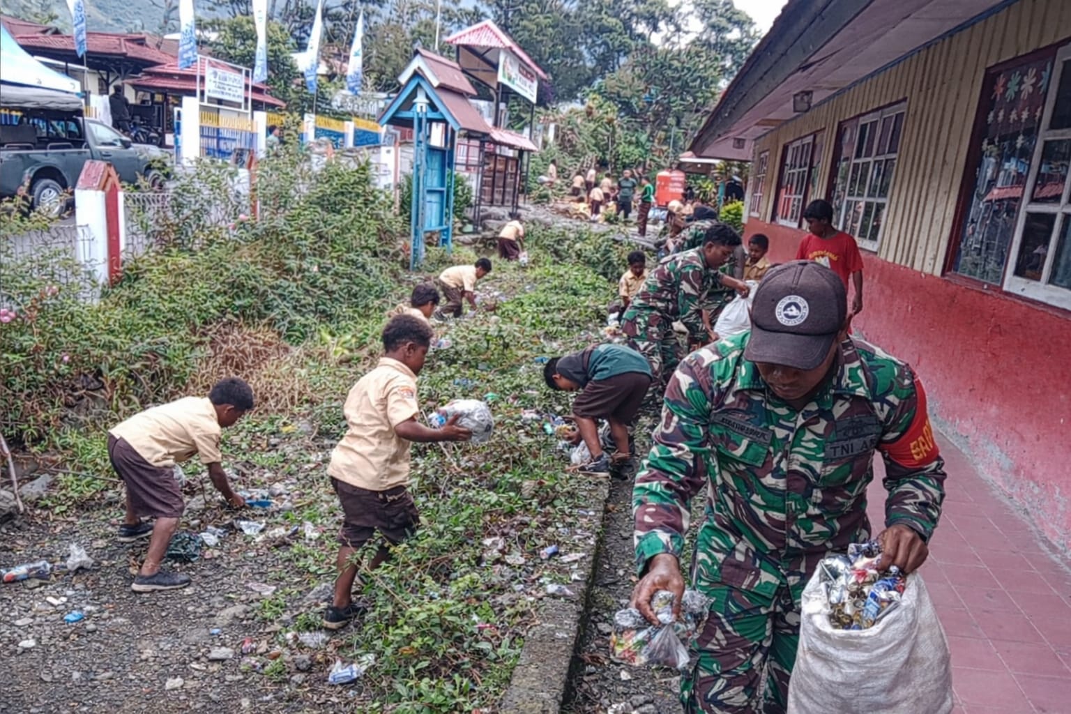 Sabtu Bersih Sekolahku, Kodim 1714/Puncak Jaya