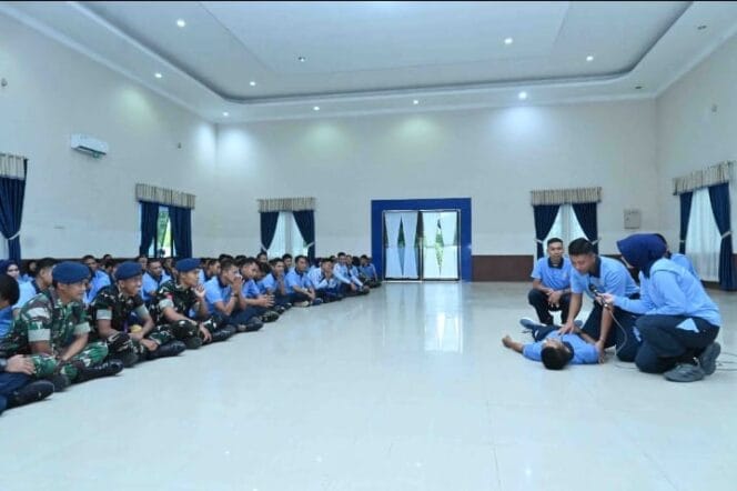 
Perkuat Kesiapan Medis, Profesional dan Tanggap Darurat, Personel Lanud Sjamsudin Noor Ikuti Simulasi CPR