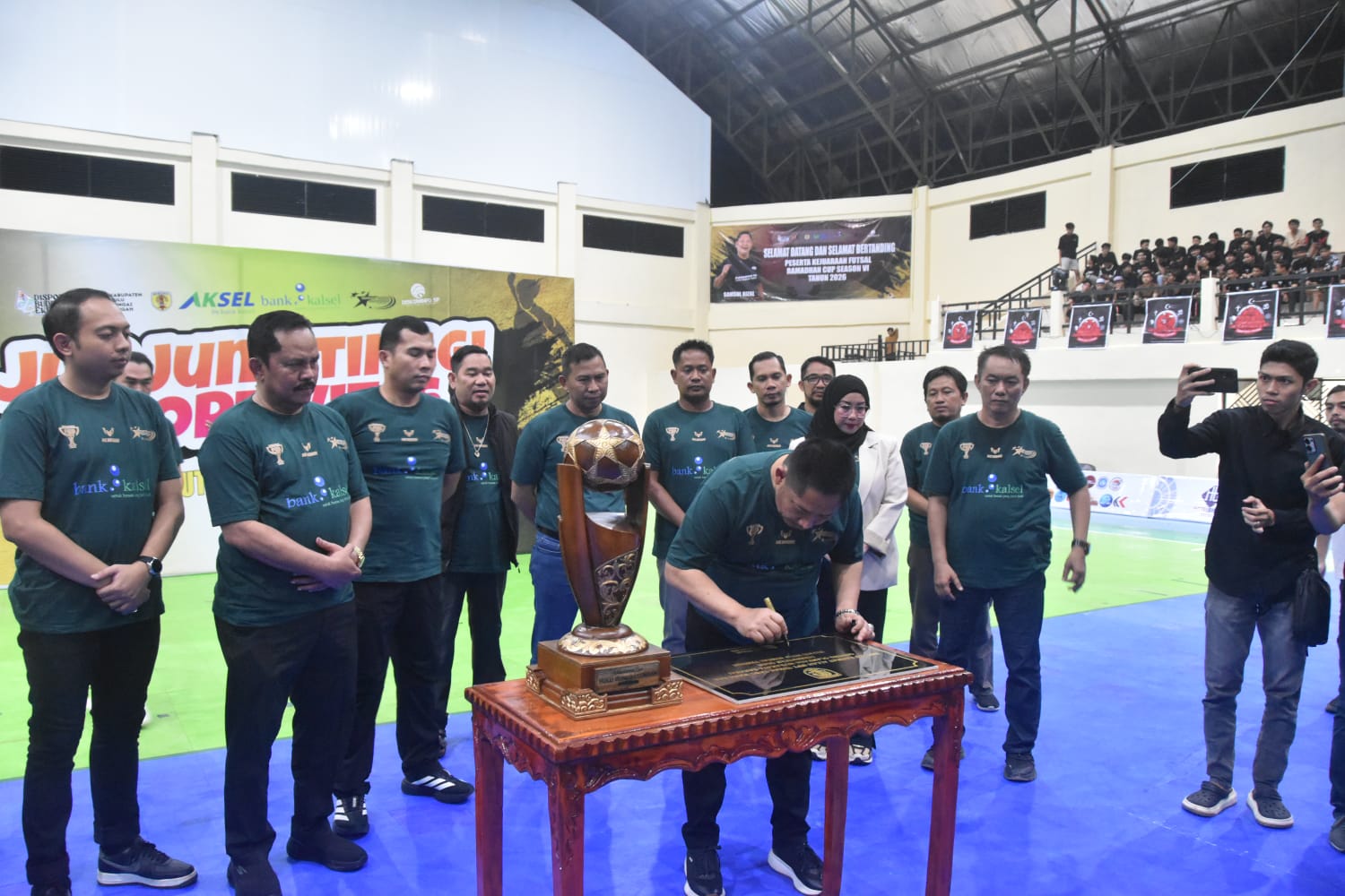 Kodim 1002/HST Dukung Kemajuan Olahraga Daerah Melalui Peresmian GOR Murakata Kodim 1002/HST Dukung Kemajuan Olahraga Daerah Melalui Peresmian GOR Murakata