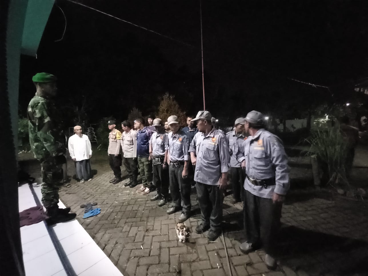 Koramil 0820-02/Wonoasih Menggelar Patroli Bersama Dalam rangka Menjaga Stabilitas Keamanan