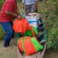 Perahu Jadi Andalan, MBG Tiba di Dusun Terpencil Dermalang Tuban