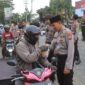 Berikan Pelayanan Aksi Solidaritas BEM Probolinggo Raya, Polres Probolinggo Sekaligus Tebar Takjil ke Pengguna Jalan