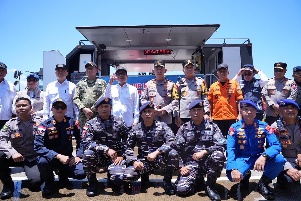 Dukung Kelancaran Mudik, Panglima TNI Bersama Kapolri Tinjau Fasilitas Pelabuhan Merak