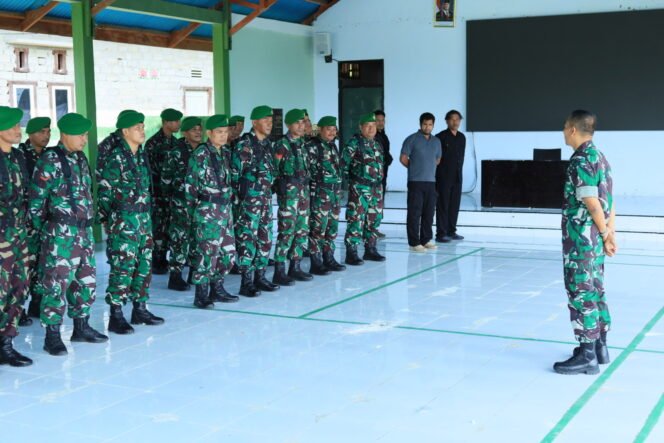 
Apel Cuti Lebaran, Personel Kodim 1505/Tidore Diingatkan Utamakan Keamanan Saat Mudik