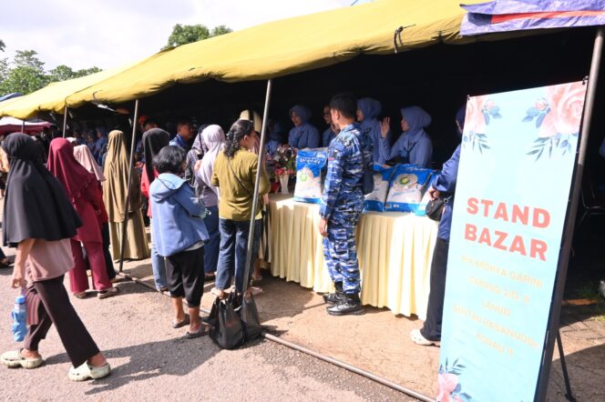 
Lanud Sultan Hasanuddin Gelar Bazar Ramadan TNI Serentak, Jelang Idul Fitri