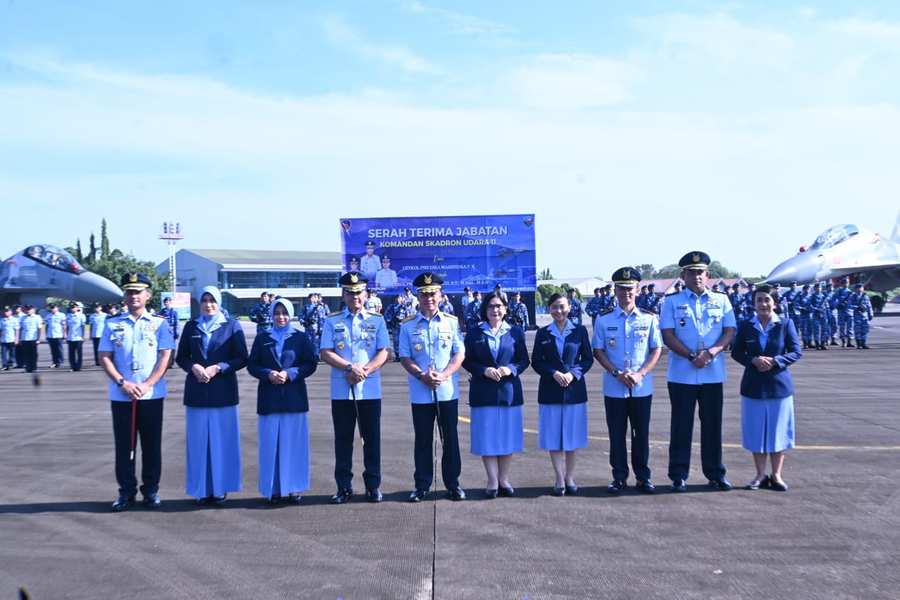 Komandan Lanud Sultan Hasanuddin Hadiri Sertijab Danskadron Udara 11