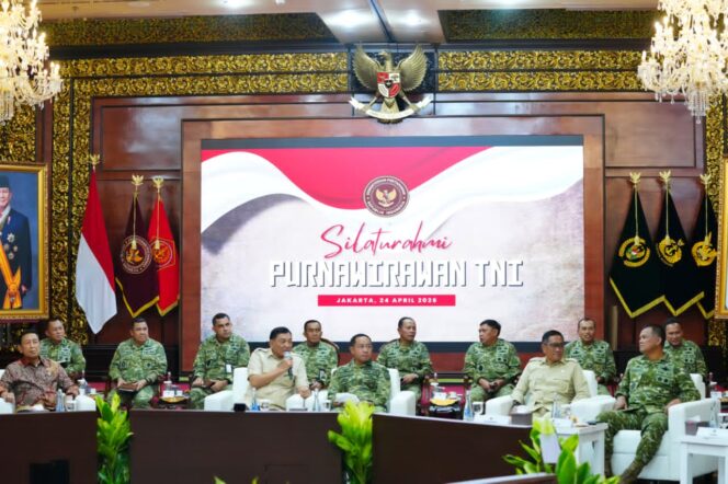 
Perkuat Silaturahmi, Panglima TNI Hadiri Pertemuan Purnawirawan TNI di Kemhan