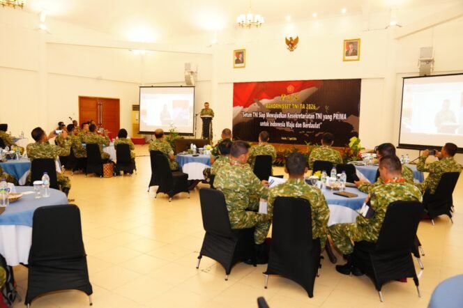 
Kasetum TNI Buka Rakornisset, Dorong Inovasi dan Efisiensi Kesekretariatan TNI