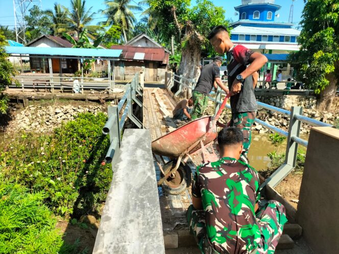
Jembatan Garuda Segera Rampung, TNI dan Warga Kebutan Pengecoran