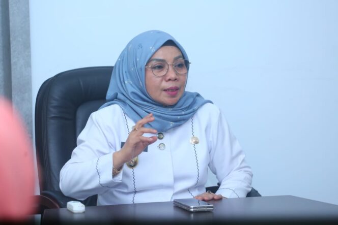 
Kasatgas MBG Kampar Meradang! Dr. Misharti: Jangan Manfaatkan Program Nasional untuk Kepentingan Pribadi, Tindak Tegas SPPG Nakal!