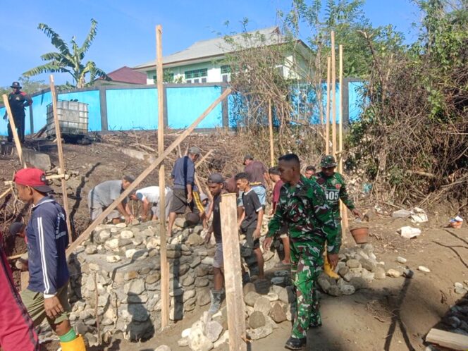 
Semangat Gotong Royong Menggema di Desa Gita, Jembatan Garuda Terus Dikerjakan