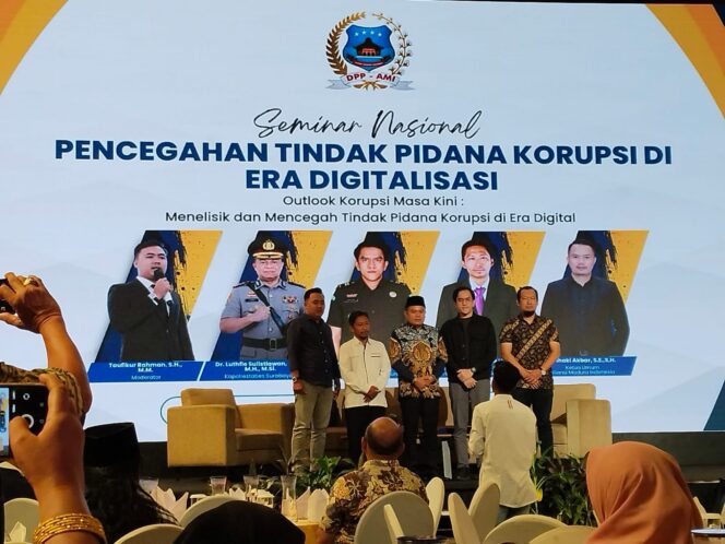 
Merajut Integritas di Tengah Arus Digital, AMI Sukses Gelar Seminar Nasional dan Halal Bihalal di Hotel Morazen