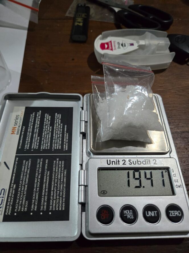 
Polda Jateng Gagalkan Penyelundupan Sabu ke Lapas Kedungpane, Dua Kurir Perempuan Diamankan