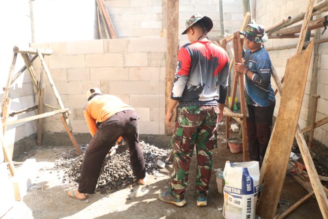 
Sinergi dan Kolaborasi Lintas Matra, Prajurit TNI AU Lanud Abd. Saleh Dukung TMMD ke-128 Kodim 0820 Probolinggo