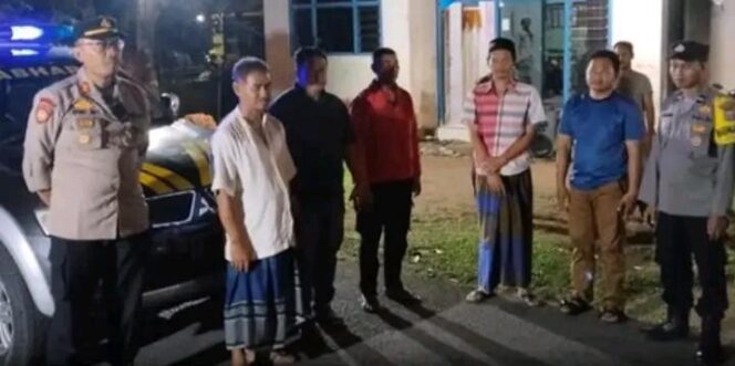 
Perempuan di Banyuwangi Tewas Usai Dibakar Suami dengan Bensin, Polisi Dalami Motif Pelaku